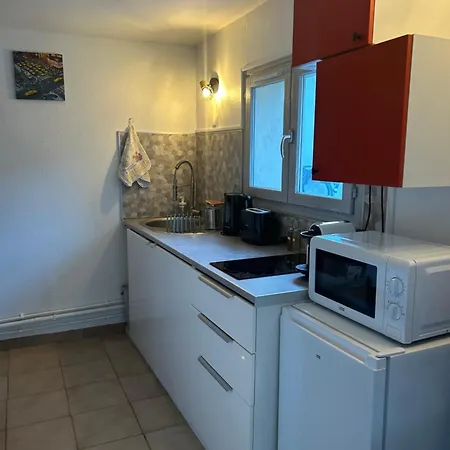 Studio Avec Terrasse Dans Villa Au Calme Apartment *